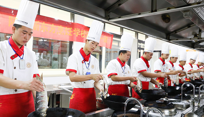 �����Ӣרҵ