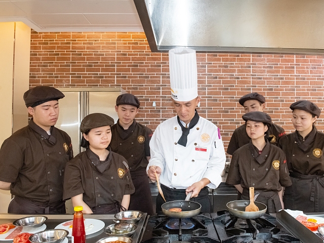 ��������רҵ