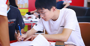 �����˽��ҵǰ��