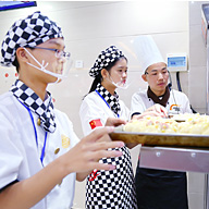 �¶���ѧУ����