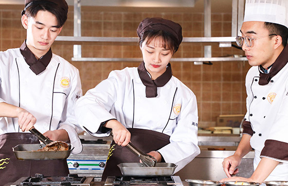 ���;�Ӣרҵ