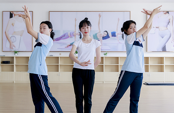 �׶�����רҵ