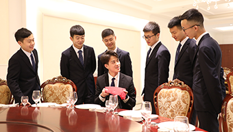 ҵ��������˽�ѧ