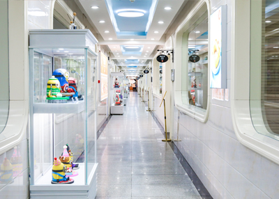 �����¶���У԰����