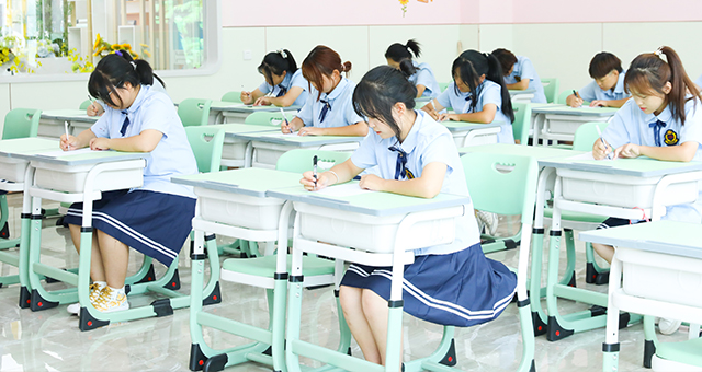 �Ļ��μ�ѵͨ���ʸ�