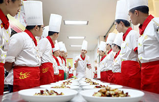 �����Ӣרҵ