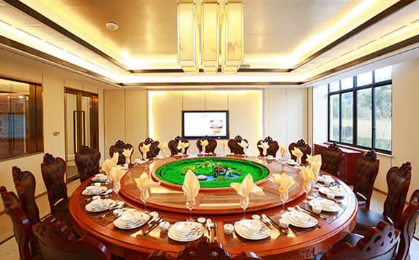 �����¶������ѧУУ԰����